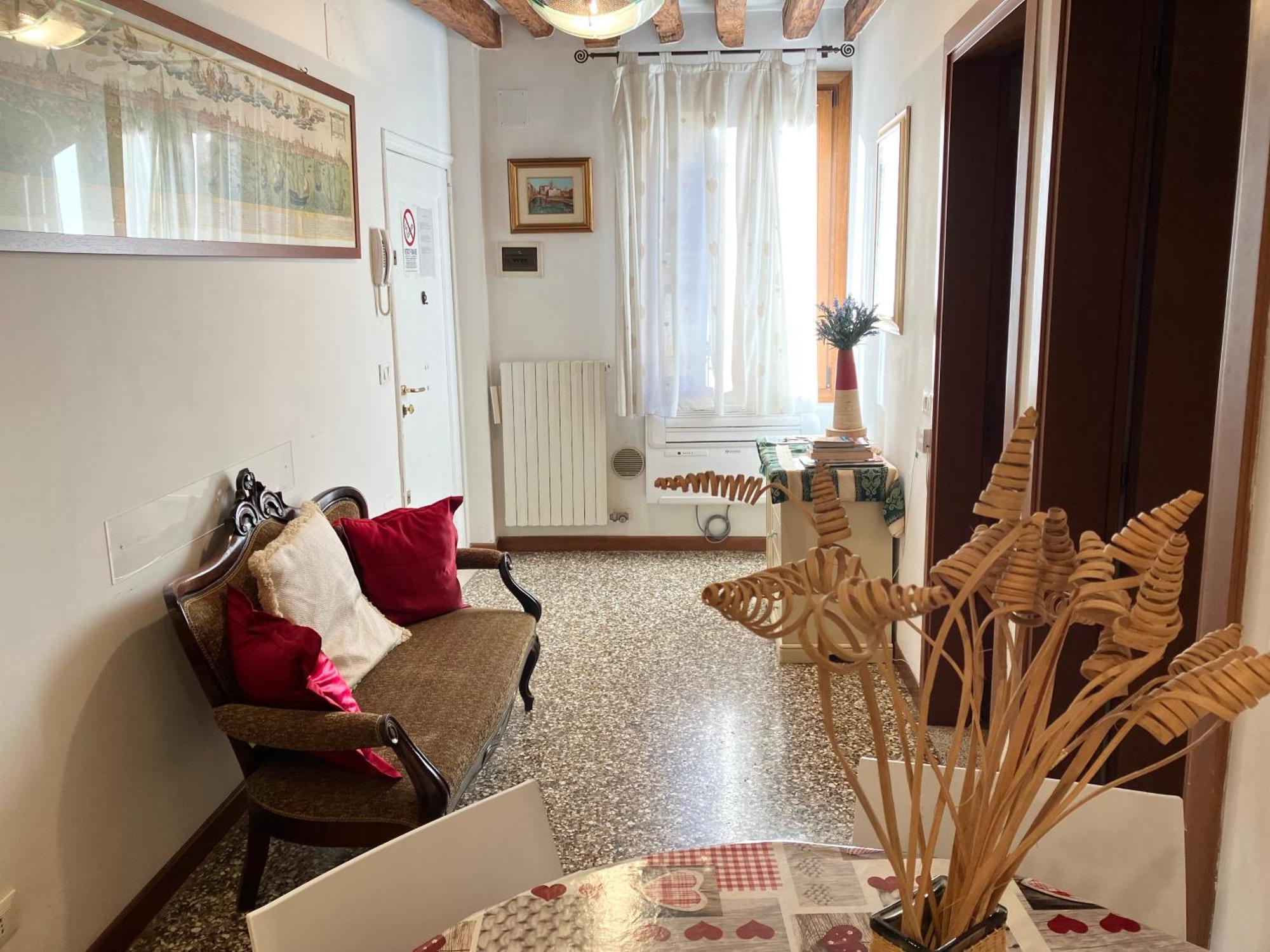 San Bortolomio * Venezia